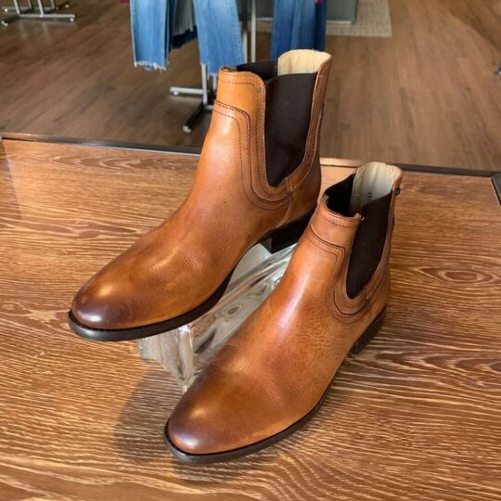 Frye Lindsay Gore Short 76888 Tan